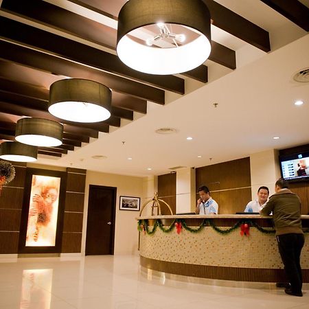 Hotel Sixty3 Kota Kinabalu Esterno foto